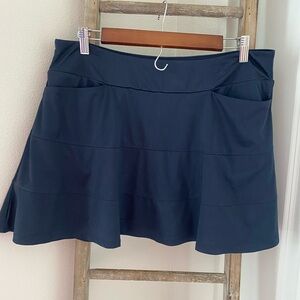 NWOT - 360 by Tail - Navy Pull-On Ruffles Skort - Size M